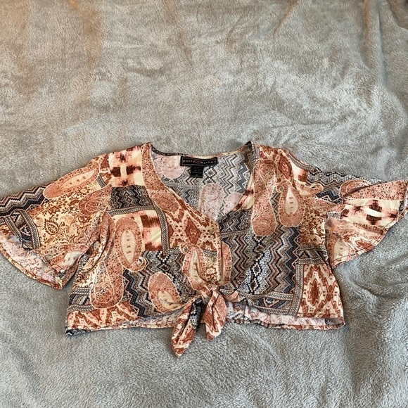Polly & Esther Tops - Polly & Esther Crop Top
